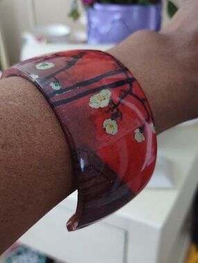 Vintage Red Floral Resin Cuff Bracelet - Unbranded